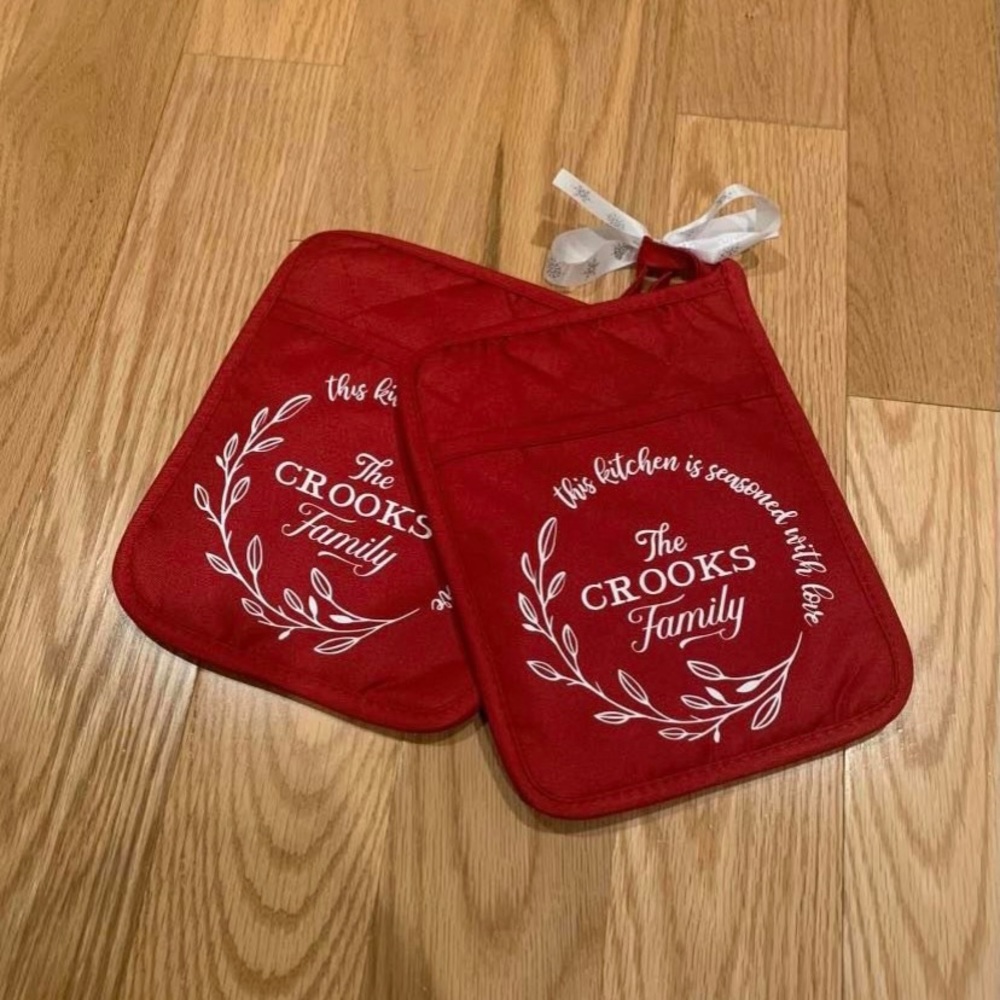 Personalized oven mitts